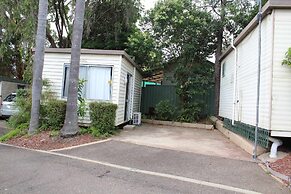 Batemans Bay Holiday Park - Hostel