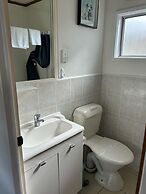Batemans Bay Holiday Park - Hostel