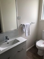 Batemans Bay Holiday Park - Hostel