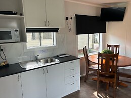 Batemans Bay Holiday Park - Hostel