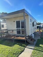 Batemans Bay Holiday Park - Hostel
