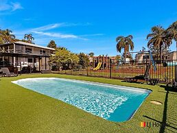 Batemans Bay Holiday Park - Hostel