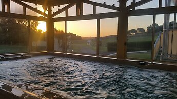 Dunes - elegant beach villa with huge swim spa