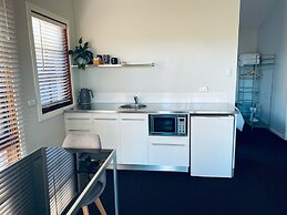 Hideaway Studio Accommodation