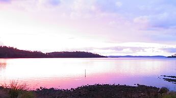 Four Seasons Waterfront Villas