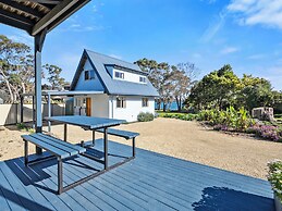 Four Seasons Waterfront Villas