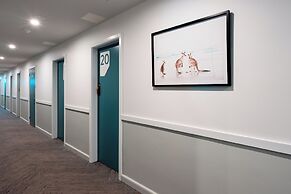 Claremont Hotel Motel