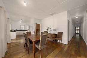 Giants Table and Cottages