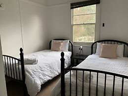 Giants Table and Cottages