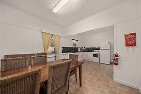 Giants Table and Cottages