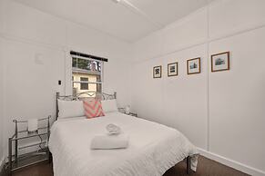 Giants Table and Cottages