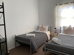 Giants Table and Cottages