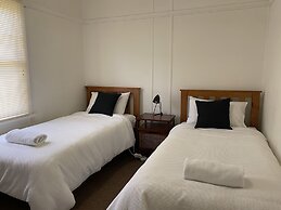 Giants Table and Cottages