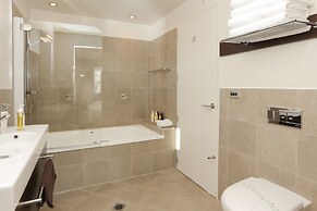 Village Lake Apartments