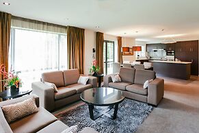 Village Lake Apartments