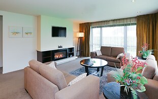 Village Lake Apartments