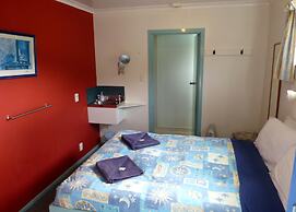 Sequoia Lodge & Backpackers