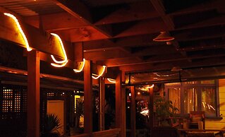 Sequoia Lodge & Backpackers