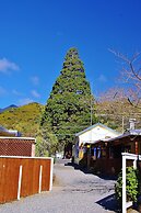 Sequoia Lodge & Backpackers