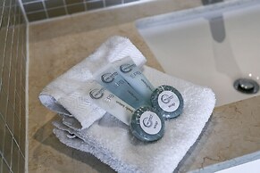 Proximity Waterfront Apartments