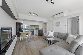 Proximity Waterfront Apartments