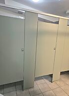 Boardrider Backpacker & Budget Motel