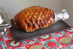 Rocky Gardens Motor Inn