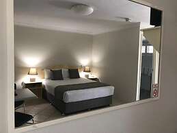 Rocky Gardens Motor Inn