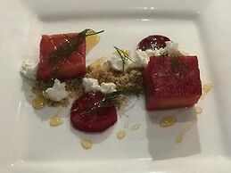 Rocky Gardens Motor Inn