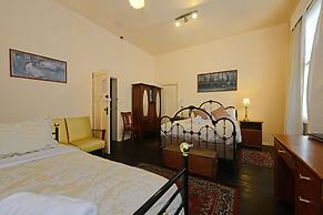 Edinburgh Gallery Bed & Breakfast