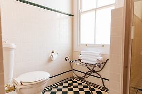 Lindsay House Guesthouse