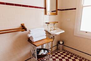 Lindsay House Guesthouse