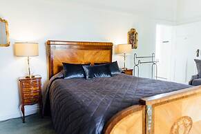 Lindsay House Guesthouse