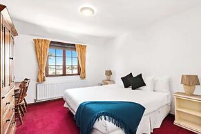 The Honest Lawyer, Ascend Hotel Collection