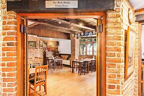 The Honest Lawyer, Ascend Hotel Collection