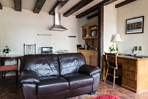 The Honest Lawyer, Ascend Hotel Collection