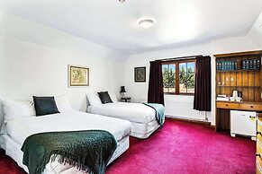 The Honest Lawyer, Ascend Hotel Collection