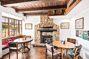 The Honest Lawyer, Ascend Hotel Collection