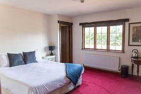 The Honest Lawyer, Ascend Hotel Collection