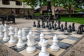 The Honest Lawyer, Ascend Hotel Collection