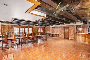 The Honest Lawyer, Ascend Hotel Collection