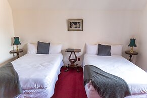 The Honest Lawyer, Ascend Hotel Collection