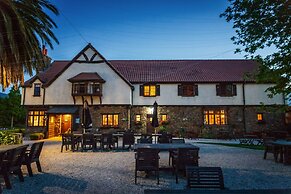 The Honest Lawyer, Ascend Hotel Collection