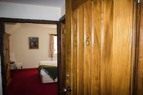 The Honest Lawyer, Ascend Hotel Collection