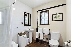 The Honest Lawyer, Ascend Hotel Collection