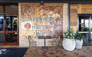 Sundowner Hotel Motel