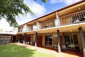 Sundowner Hotel Motel