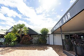 Sundowner Hotel Motel