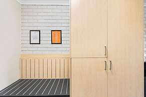 Morayfield Tavern & Motel