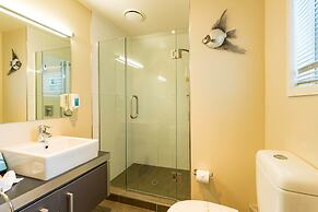 Edgewater Palms Apartments